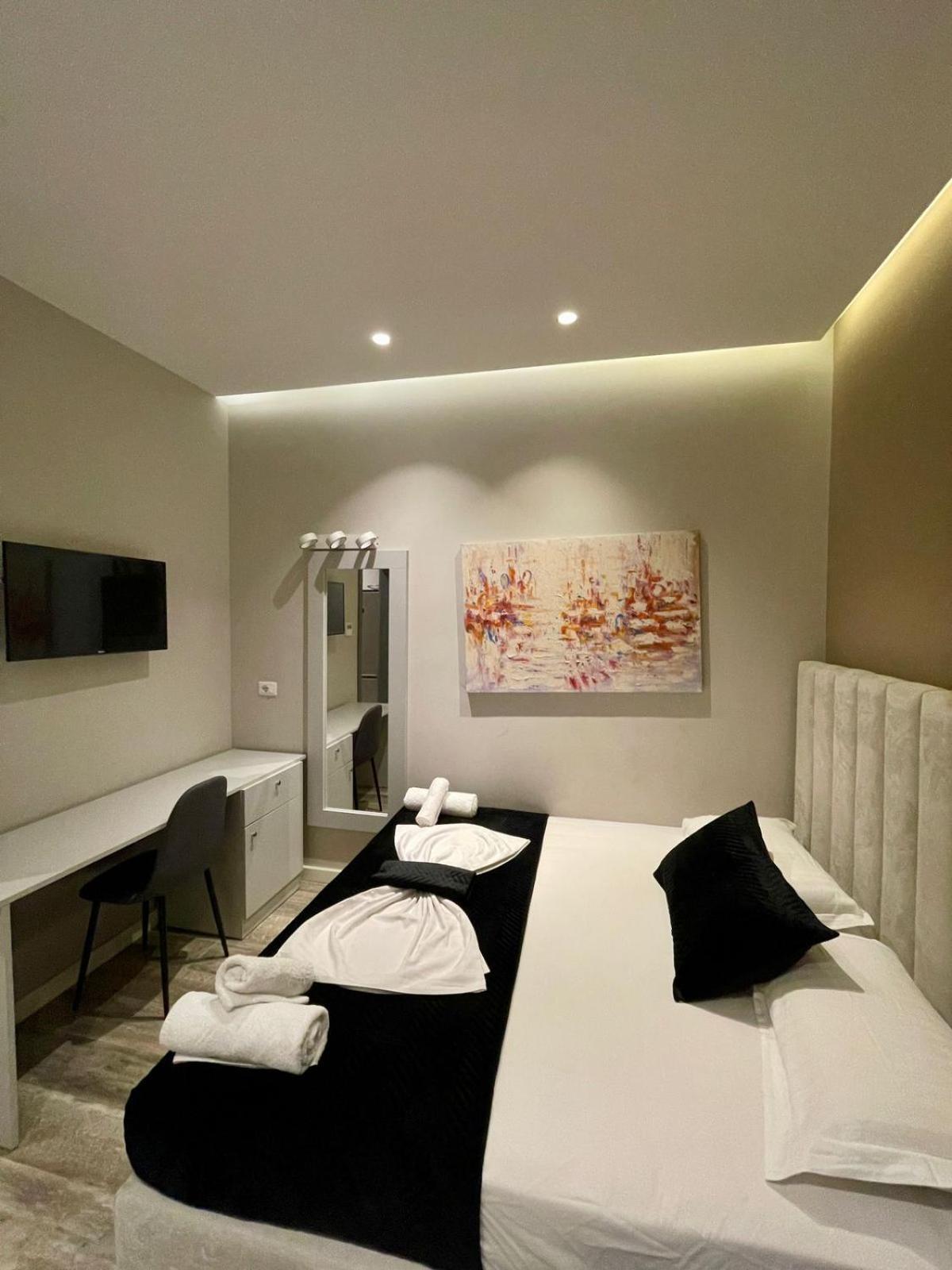 Premium City Studio & Suite Tirana Exteriör bild
