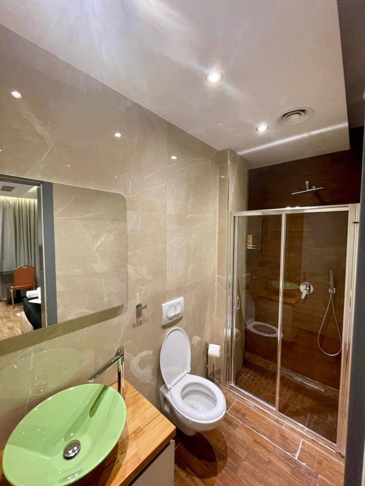 Premium City Studio & Suite Tirana Exteriör bild